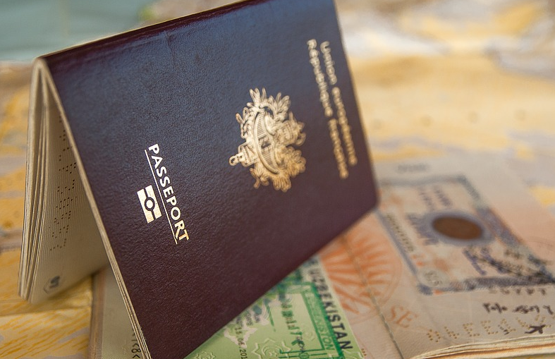 J-1“交流訪問者”簽證與項目結束后的“豁免”2